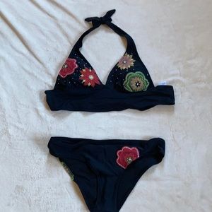 NWOT Cejon Beachwear size L black/floral bikini